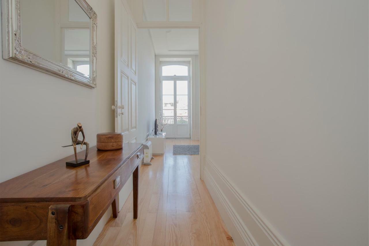 Downtown Spacious Apartment *